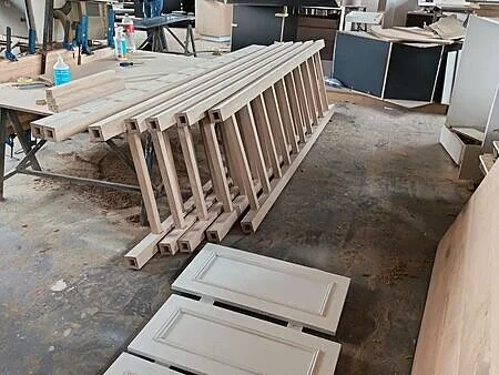 Workspace separation with oak screens preserving daylight, Rosebank